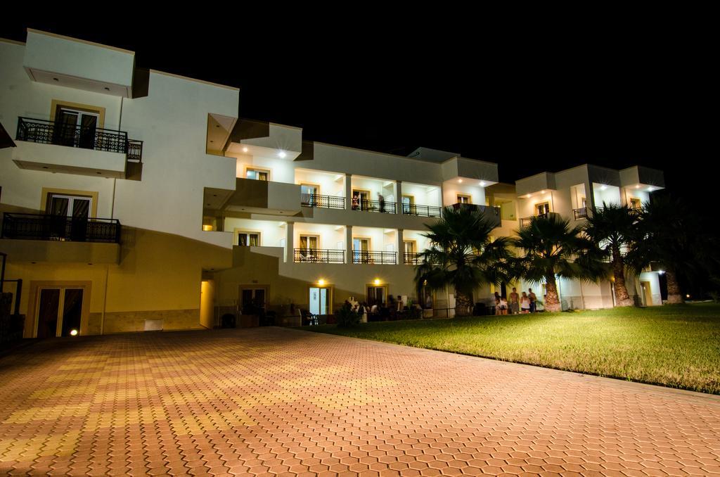 Real Palace Malia Exteriör bild
